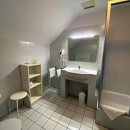 Spitze Warte Otel