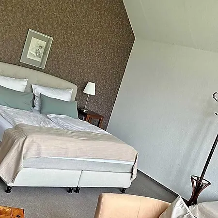 Spitze Warte Otel